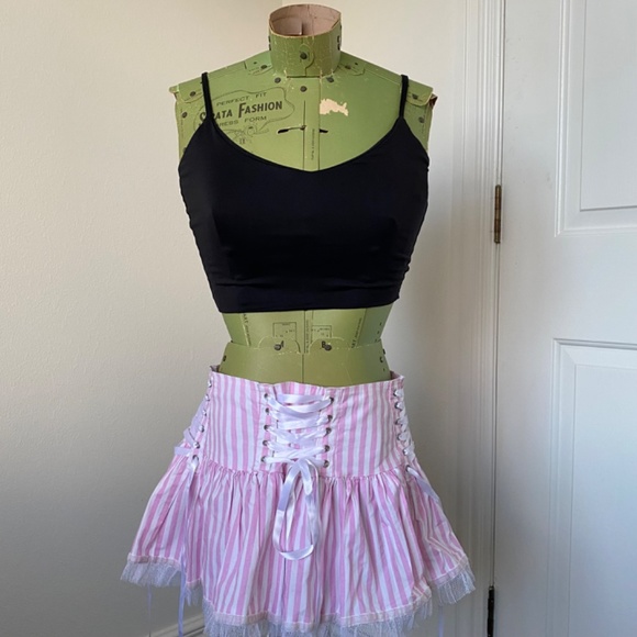 Hell bunny pinstripe skirt size S/m - Picture 3 of 5